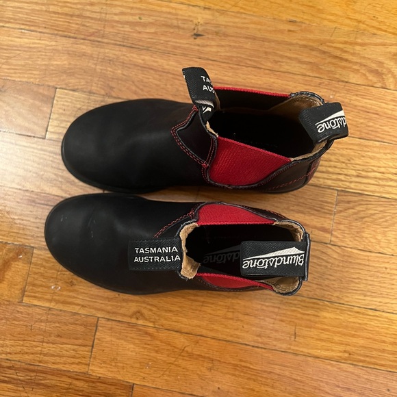 Barely worn Blundstones, women’s size 6 - Picture 4 of 4